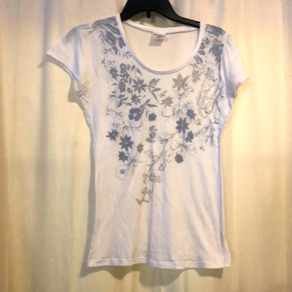 🎉 4 for $20 Motherhood Maternity T-shirt